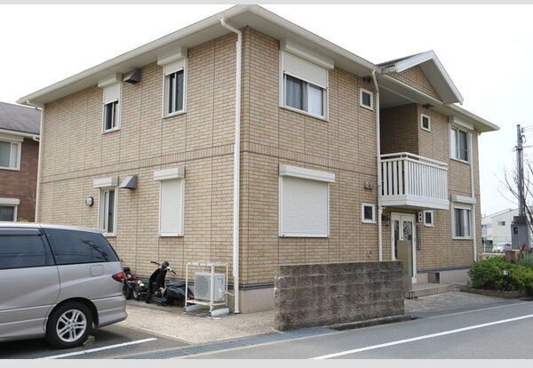 ロイヤル倉治 B棟の外観画像