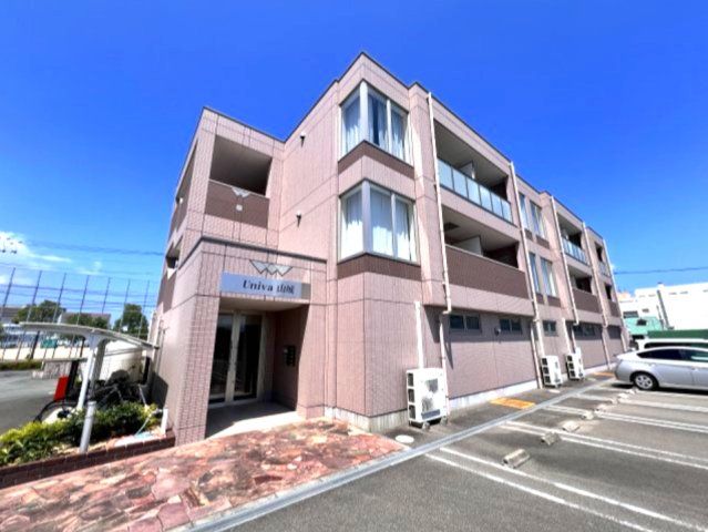ユニヴァ山城の外観画像