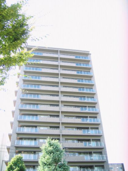 ロイヤルガーデン中山下の外観画像