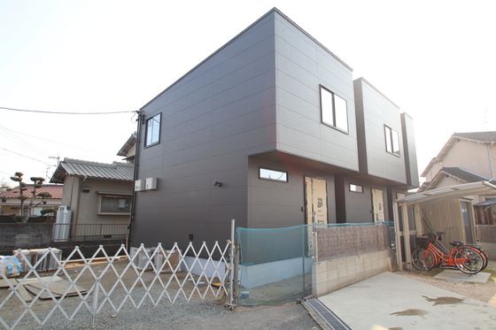 大安寺南町2丁目タウンハウスの外観画像