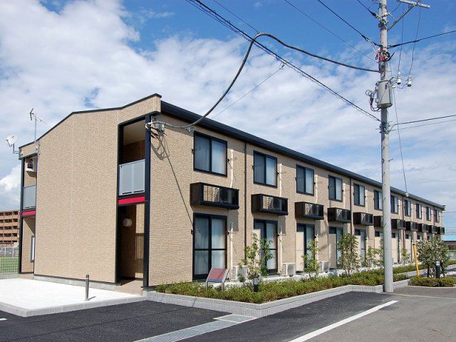 レオパレススピアーノの外観画像