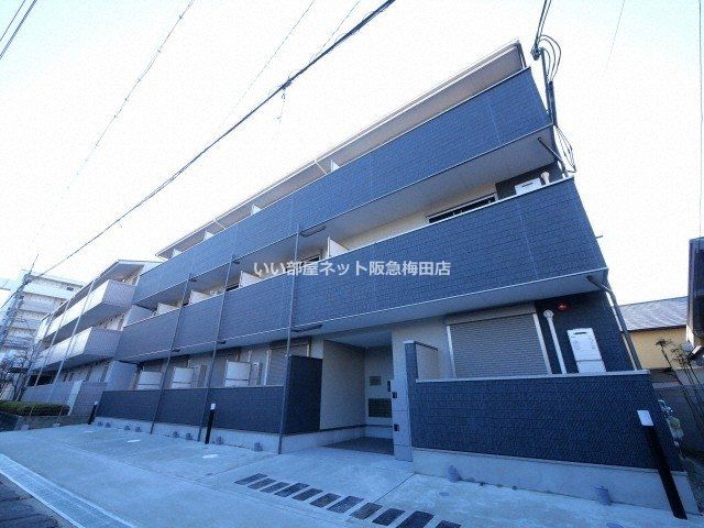 クレセント江坂の外観画像
