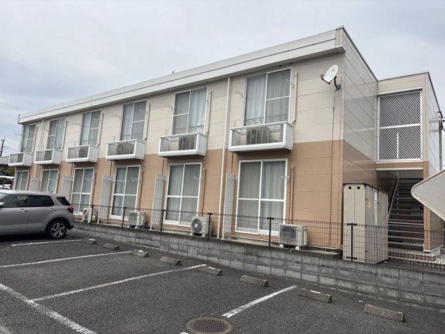レオパレスαの外観画像