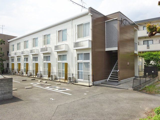 レオパレスOKUBOの外観画像