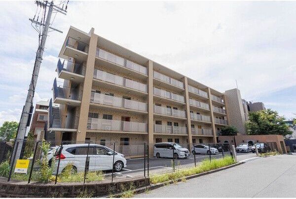 シュロス桃山台の外観画像