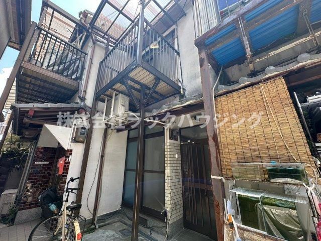 藤田町2丁目貸家の外観画像