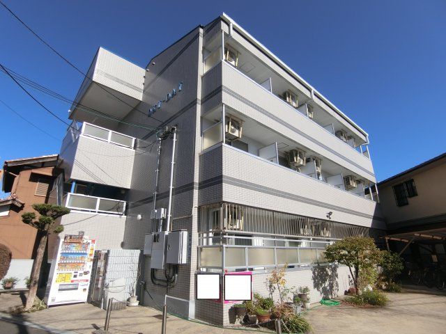 SKY DAYの外観画像