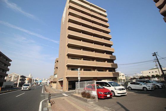 マンションニューヨーク医大東の外観画像