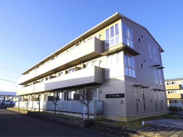 ラ・ペジブル Aの外観画像