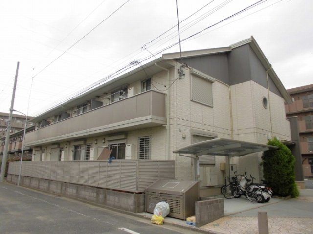 clover B棟の外観画像