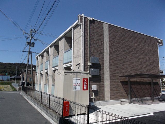 レオネクストかえでの外観画像
