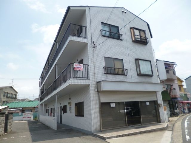 八紘マンションの外観画像