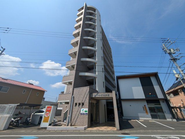 ロイヤルビラ南小坂の外観画像