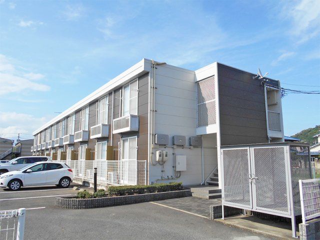 レオパレスハピネスの外観画像
