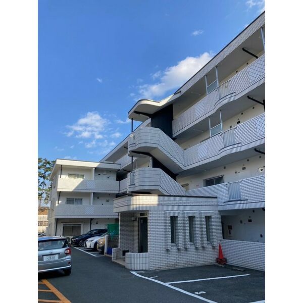 パークハイツアイリス2号館の外観画像