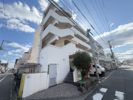 STビルの外観画像
