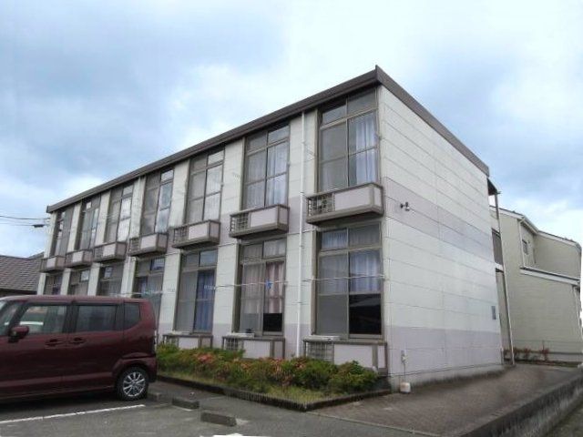 レオパレスルミエールの外観画像