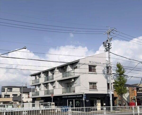 川原ロイヤルハイツの外観画像