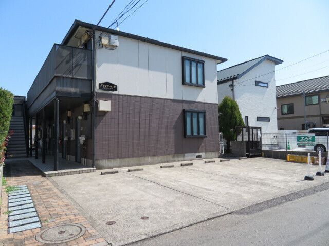 グランドール東の外観画像