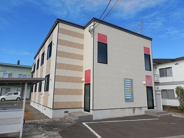 レオパレストゥルーブライトの外観画像