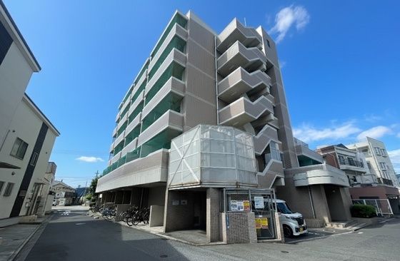 コーポラス伊福の外観画像