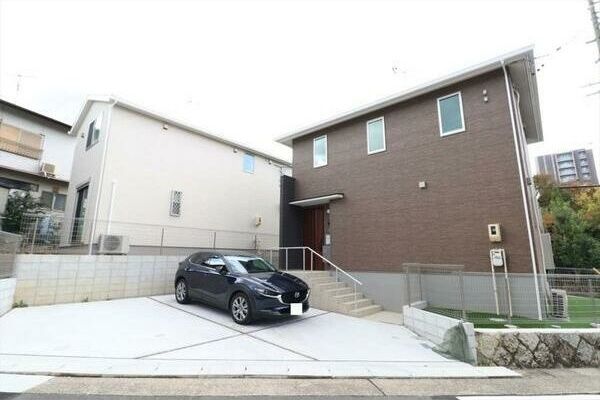 千種区朝岡町二丁目戸建賃貸A棟の外観画像