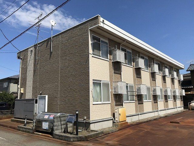 レオパレスエクレールの外観画像