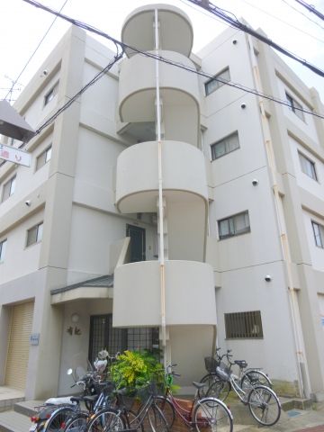 マンション有紀の外観画像