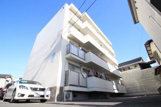 岩田マンション2号棟の外観画像