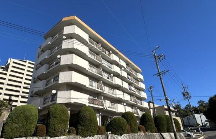 ユアサハイム鏡池マンションの外観画像