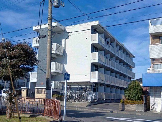 レオパレスYOSHIKOの外観画像