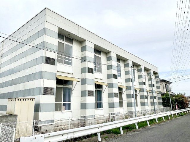 レオパレス栢山の外観画像