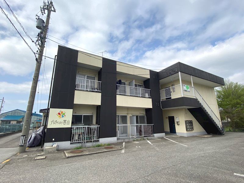 フローラス富山の外観画像