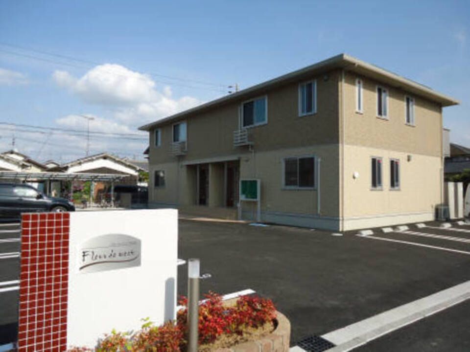フルール ドゥ ウェスト A棟の外観画像