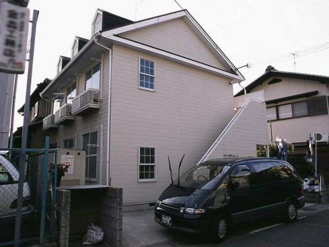 レオパレス桂TANAKAの外観画像