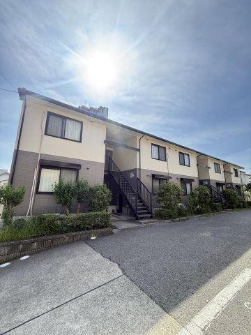 ノイエステ瓦屋の外観画像