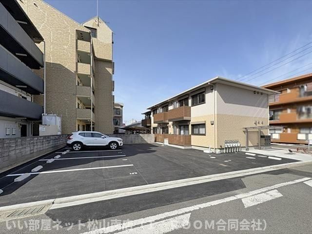 フィカーサ カナハの外観画像