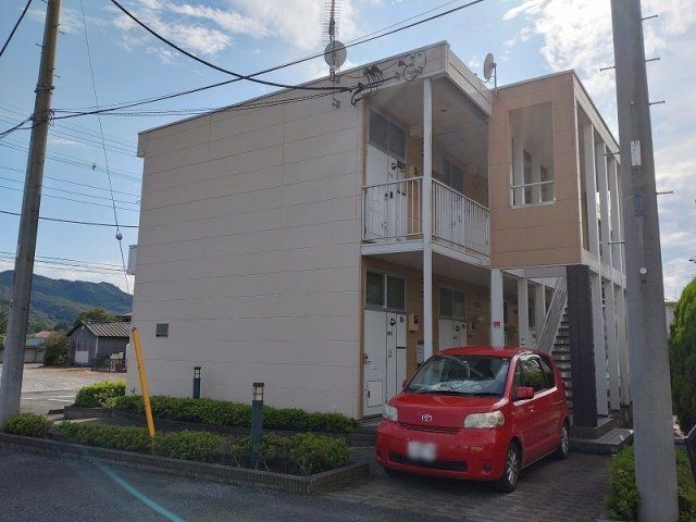 レオパレスCEDARの外観画像