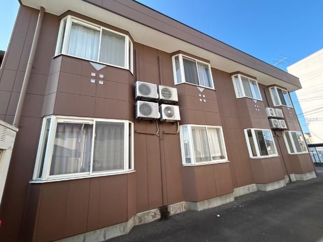 ラボーテ栄の外観画像