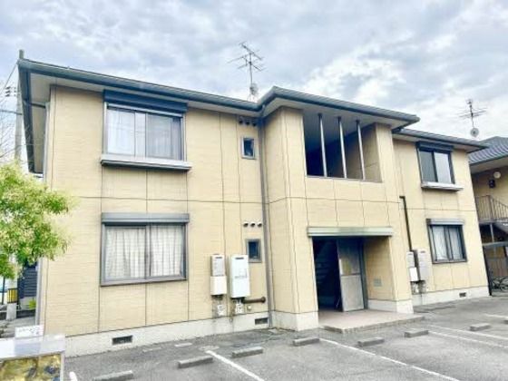 シャーメゾン万富 A棟の外観画像