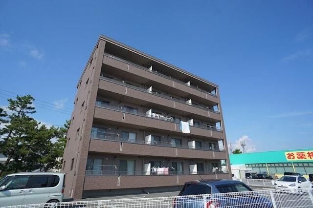 リッツ フィールドの外観画像