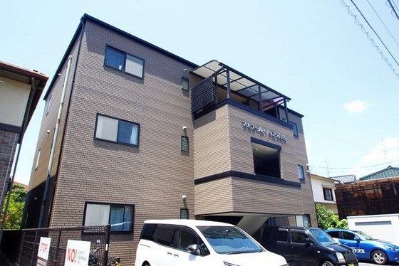 フォブールトロワ向井の外観画像