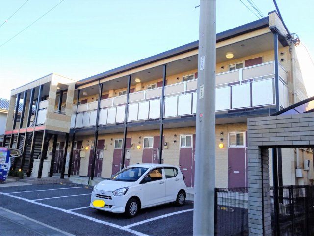 レオパレスサラトガの外観画像