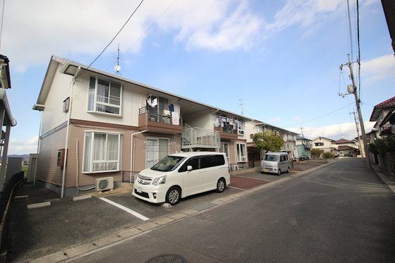 ファミール中川Aの外観画像