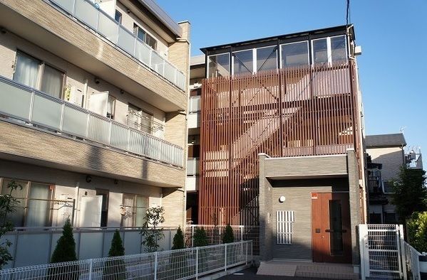 リブリ・グランディスの外観画像