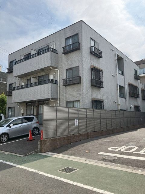 トゥフレ参番館の外観画像