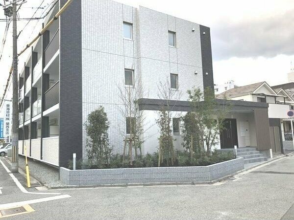 ロジュマン フルール江坂の外観画像