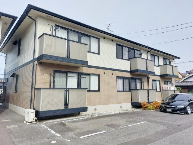 カルフール松本 A棟の外観画像