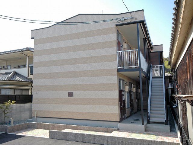 レオパレス潮香の外観画像