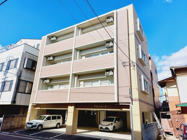 プランドール(束本)の外観画像
